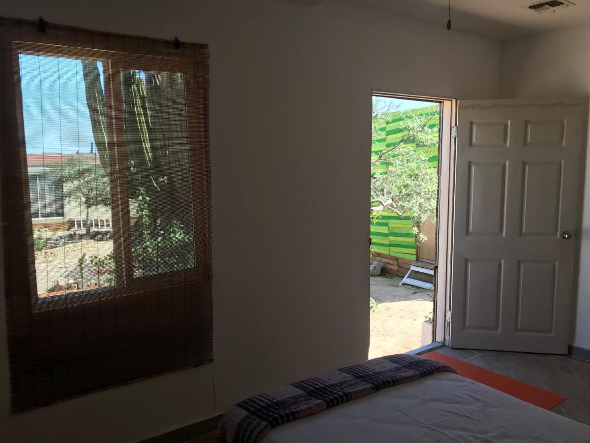 Susu'Z Village Hostel And Rooms La Ventana Екстер'єр фото